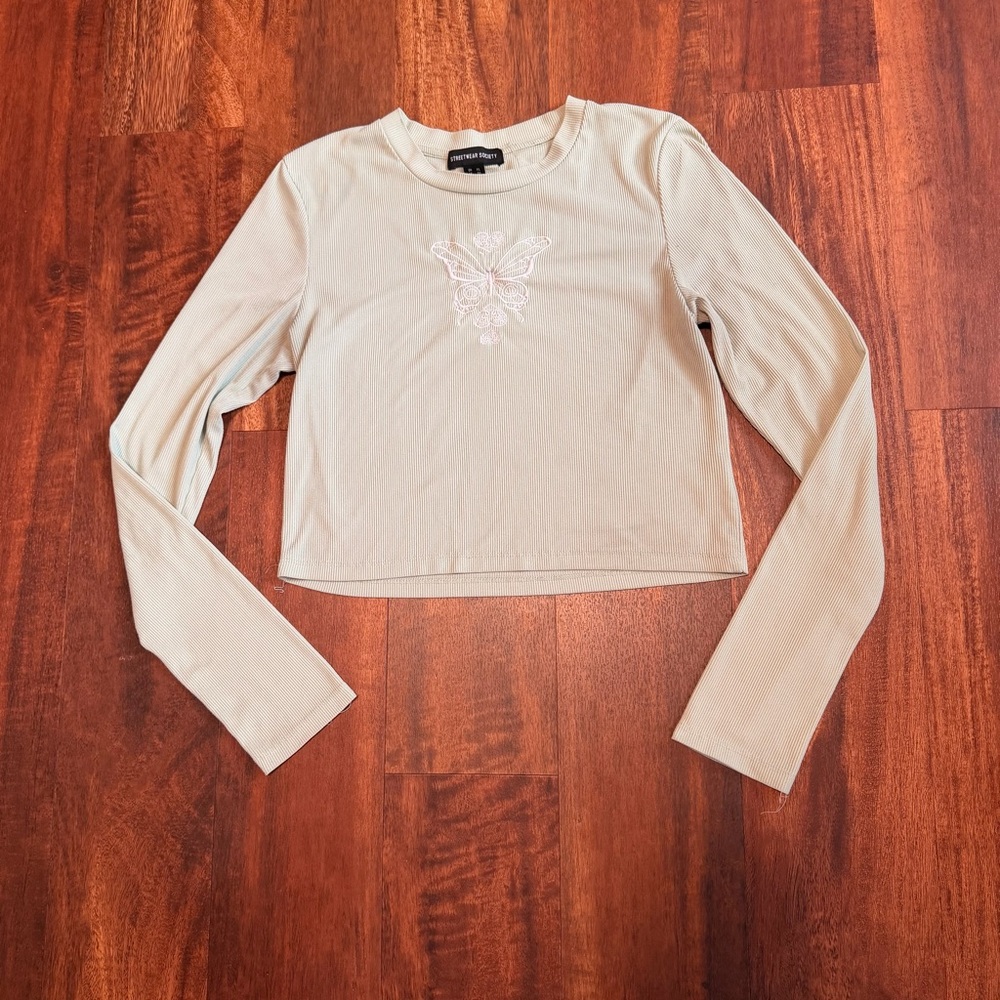 Butterfly Long sleeve crop top empbroidery